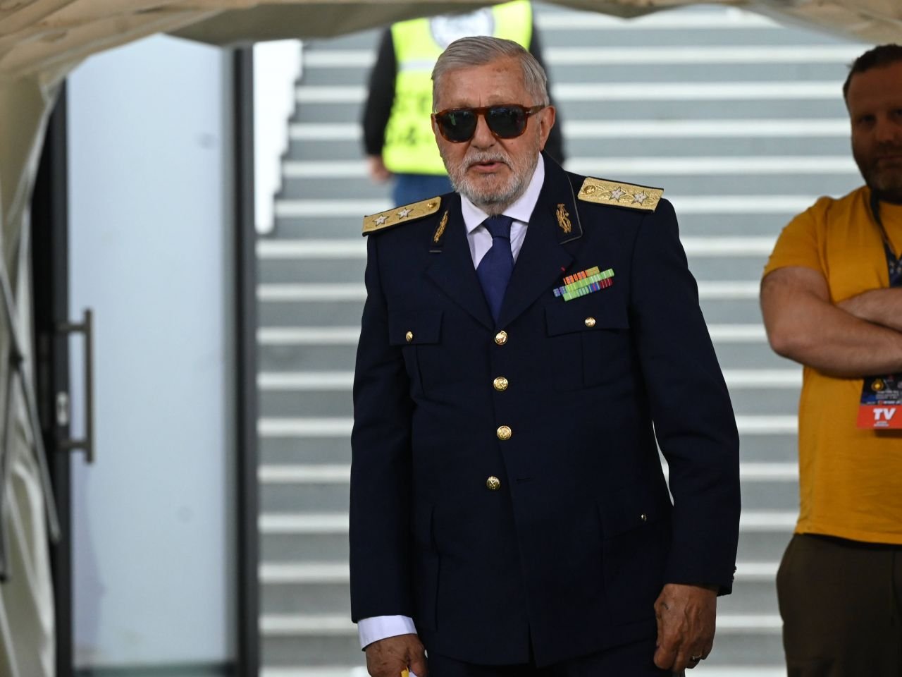 A venit replica lui Ilie Năstase pentru Florin Talpan: Port uniforma c&acirc;nd vreau eu
