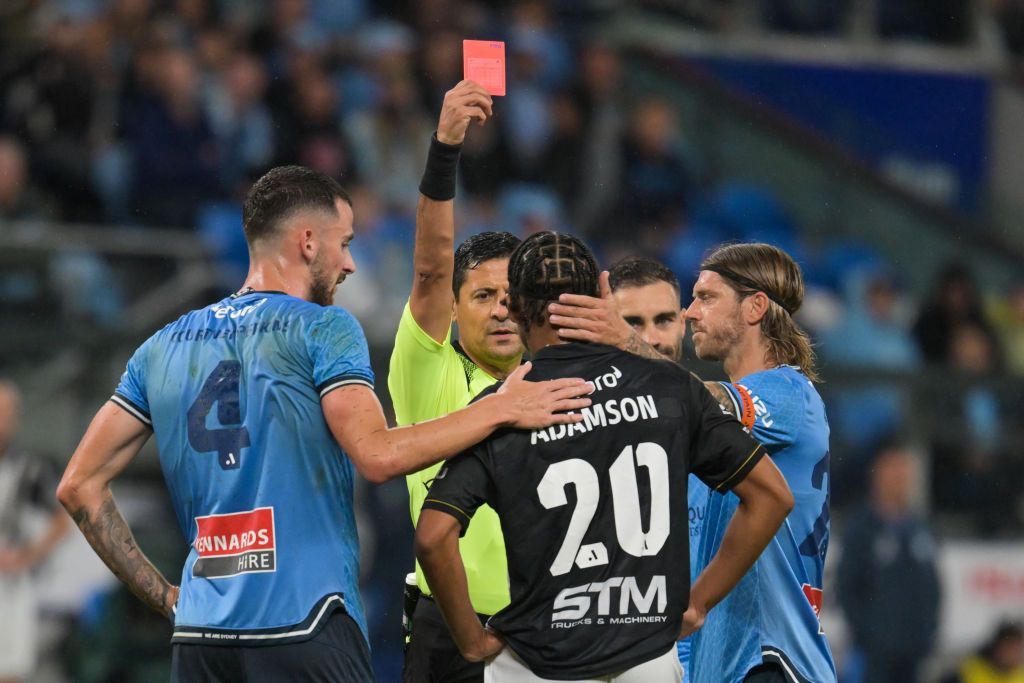 Scandal de corupție la Antipozi. Patru fotbaliști, descoperiți că au colaborat cu mafia pariurilor_7
