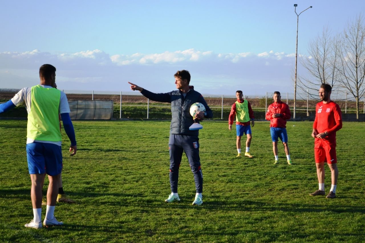 Dublul campion cu Dinamo devenit antrenor a câștigat titlul! 8-0 în ultima etapă și ”echipa noastră este noua regină”_4
