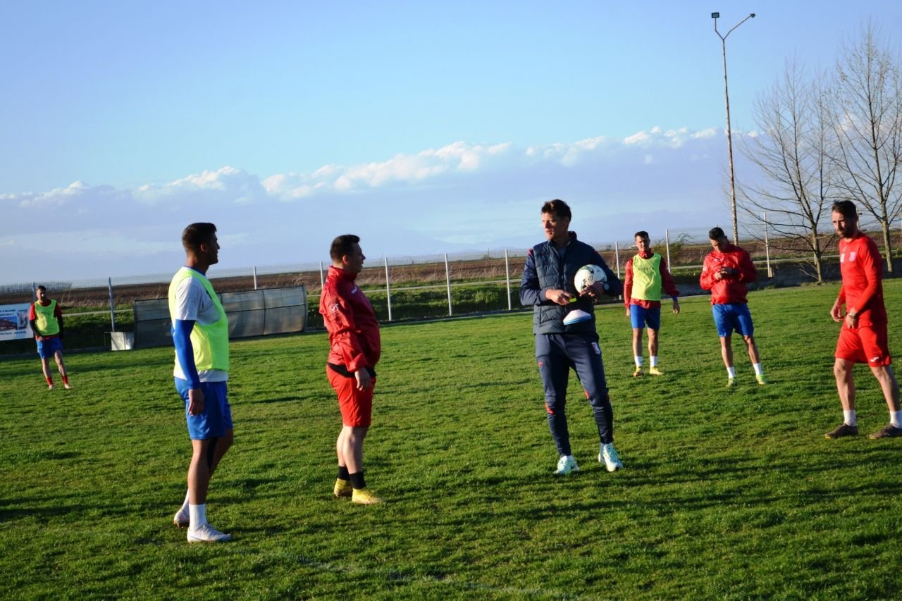 Dublul campion cu Dinamo devenit antrenor a câștigat titlul! 8-0 în ultima etapă și ”echipa noastră este noua regină”_5