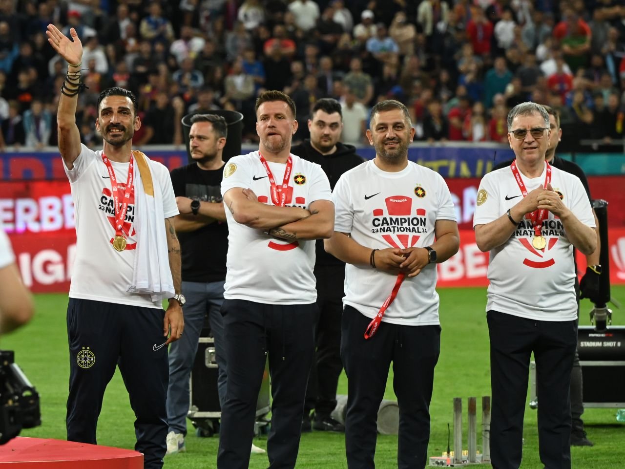 Chiricheș, la un pas de retragere! Chipciu i-a cerut să continue la FCSB: ”M-a sunat, că gata, se lasă!”_18