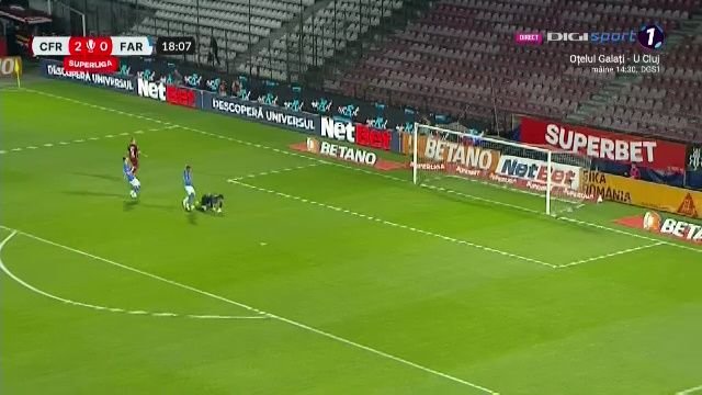 Lui Dan Petrescu nu i-a venit să creadă! Faza care l-a făcut să-și pună mâinile în cap_12