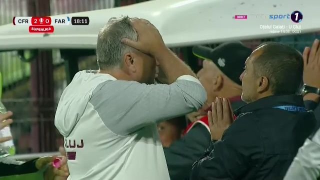 Lui Dan Petrescu nu i-a venit să creadă! Faza care l-a făcut să-și pună mâinile în cap_15
