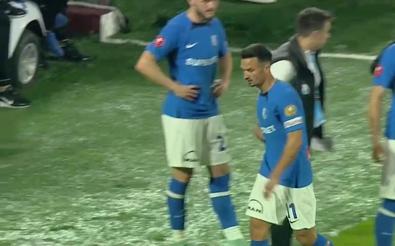 Ce moment! Cristi Ganea l-a ignorat complet pe Gică Hagi în timpul meciului CFR Cluj - Farul_2