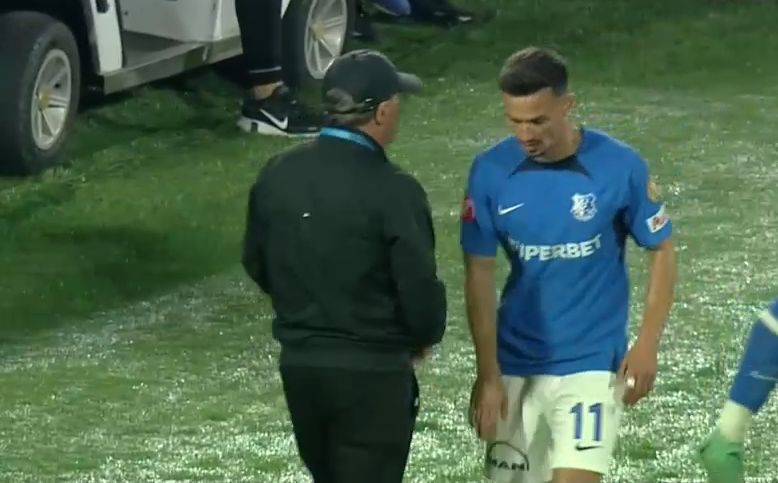 Ce moment! Cristi Ganea l-a ignorat complet pe Gică Hagi în timpul meciului CFR Cluj - Farul_1