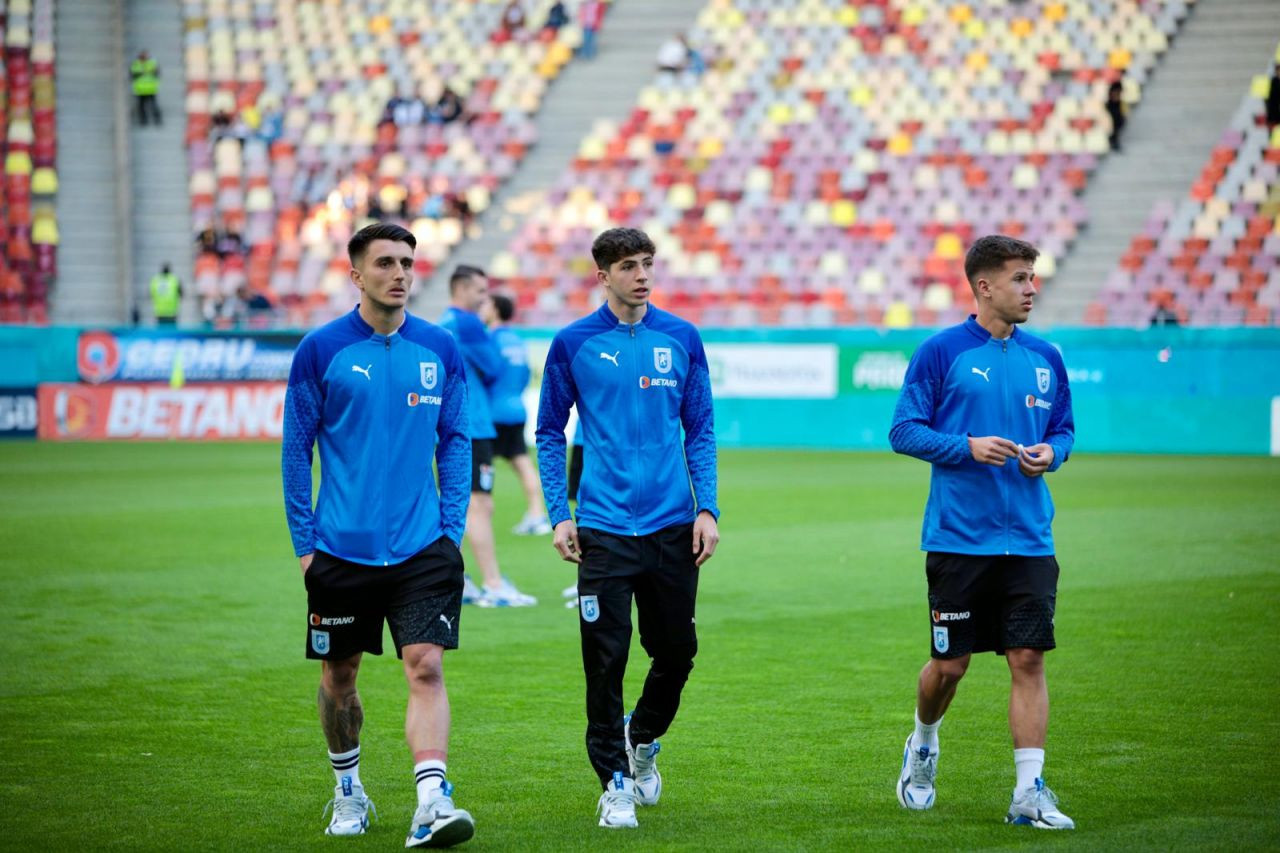 Costel Gâlcă a dat 