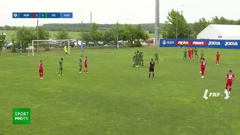 Golul spectaculos reușit de Andrei Dăncuș &icirc;n meciul FCSB - CSA Steaua, finala Ligii Elitelor U15