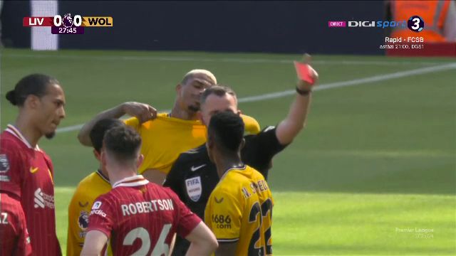 Intrare criminală în Liverpool - Wolves! VAR-ul a intervenit, iar ”centralul” l-a eliminat imediat_7