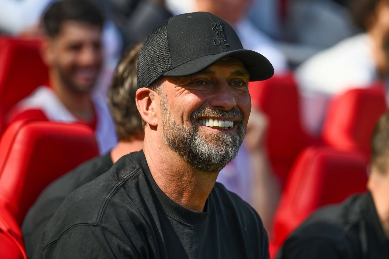 Avalanșă de îmbrățișări pe ”Anfield”! Jurgen Klopp și-a luat rămas bun de la Liverpool. Cele mai tari imagini cu antrenorul neamț_6