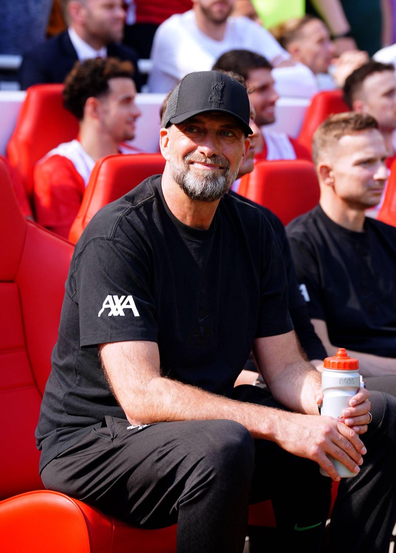 Avalanșă de îmbrățișări pe ”Anfield”! Jurgen Klopp și-a luat rămas bun de la Liverpool. Cele mai tari imagini cu antrenorul neamț_10