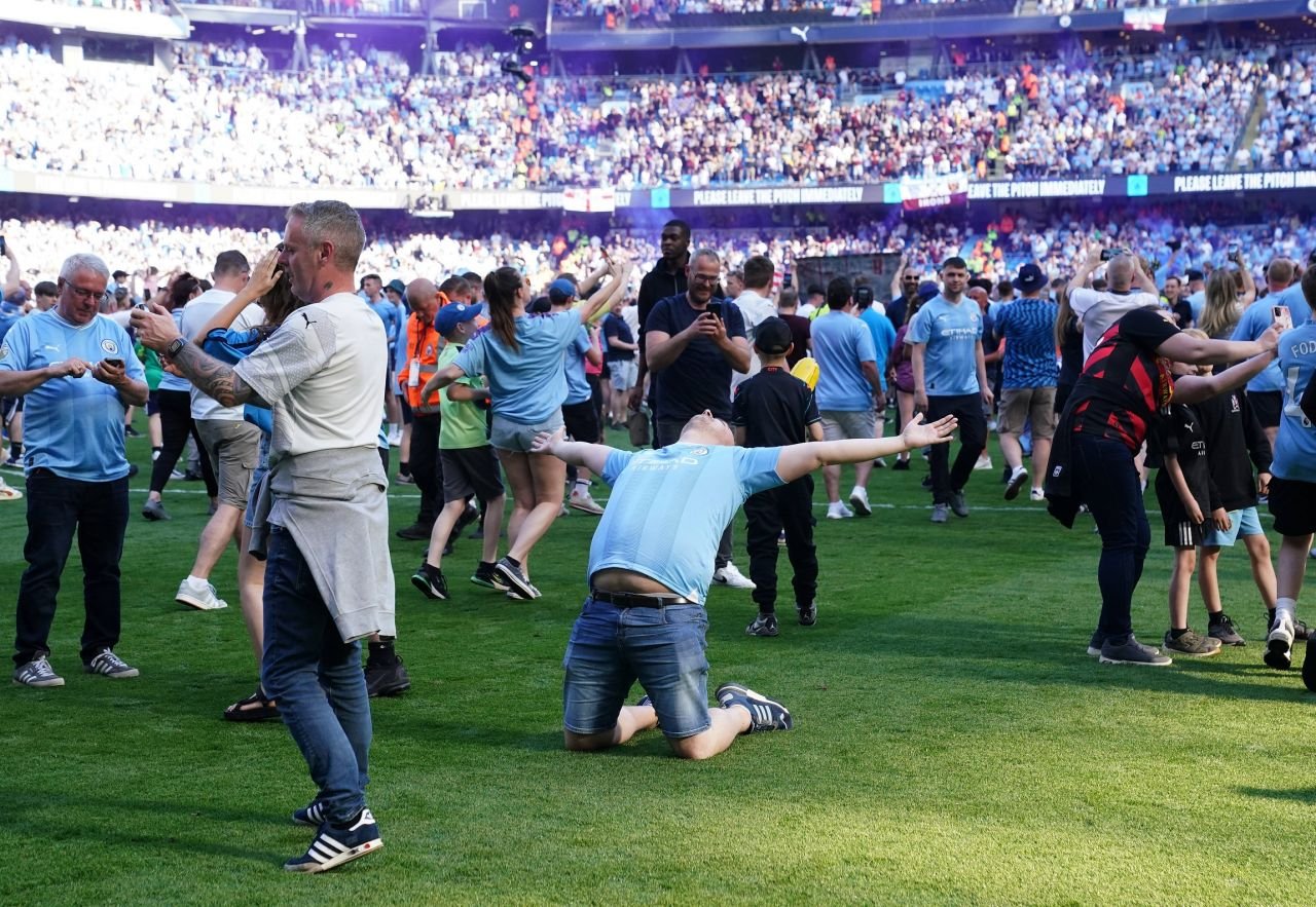 Imaginile bucuriei pe Etihad! Suporterii s-au dezlănțuit după ce Manchester City a devenit campioană _6