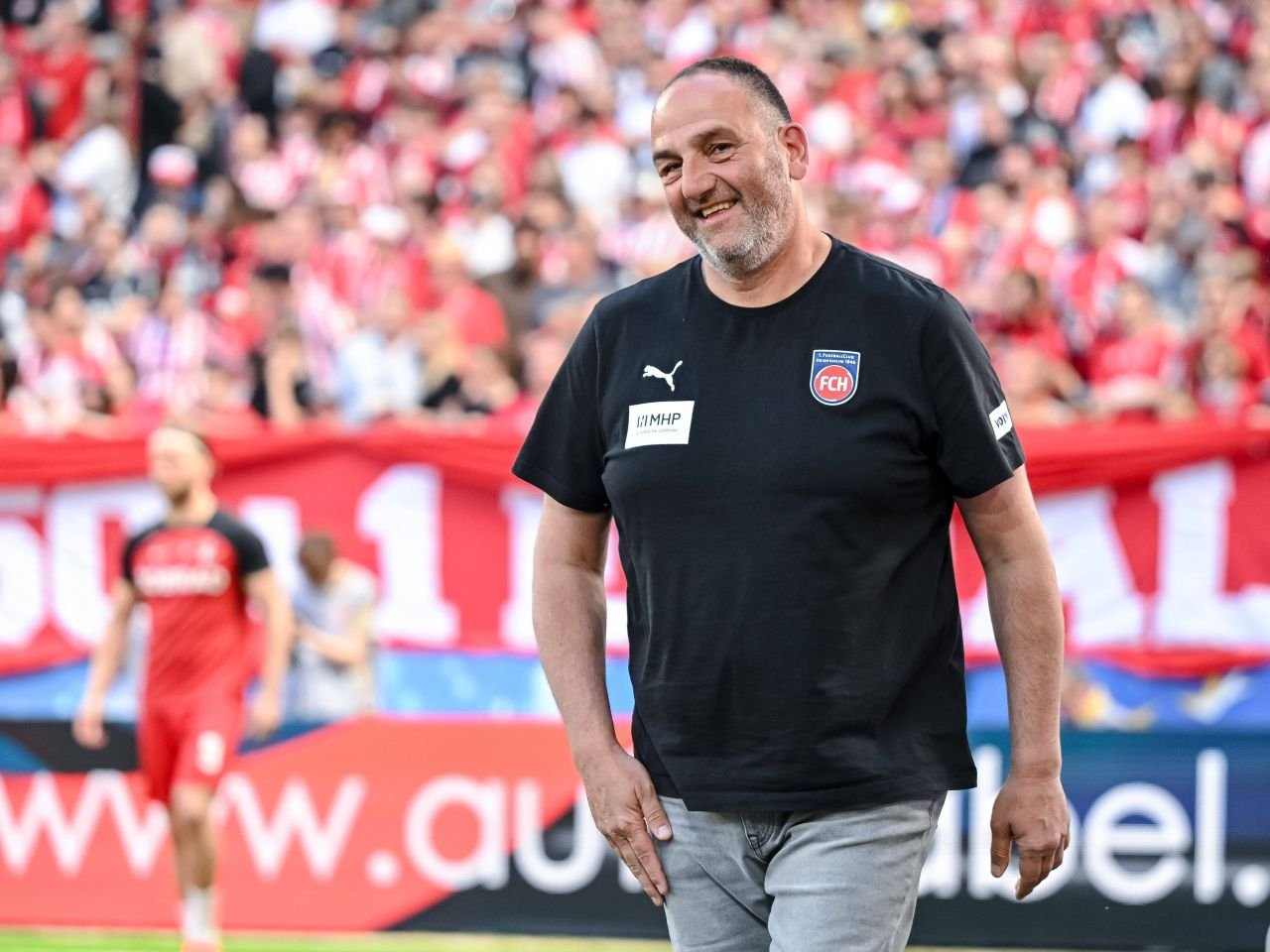 Adevărata revelație din Bundesliga: nou-promovata fondată în 1846, cu același antrenor de 17 ani, e aproape de Europa!_3