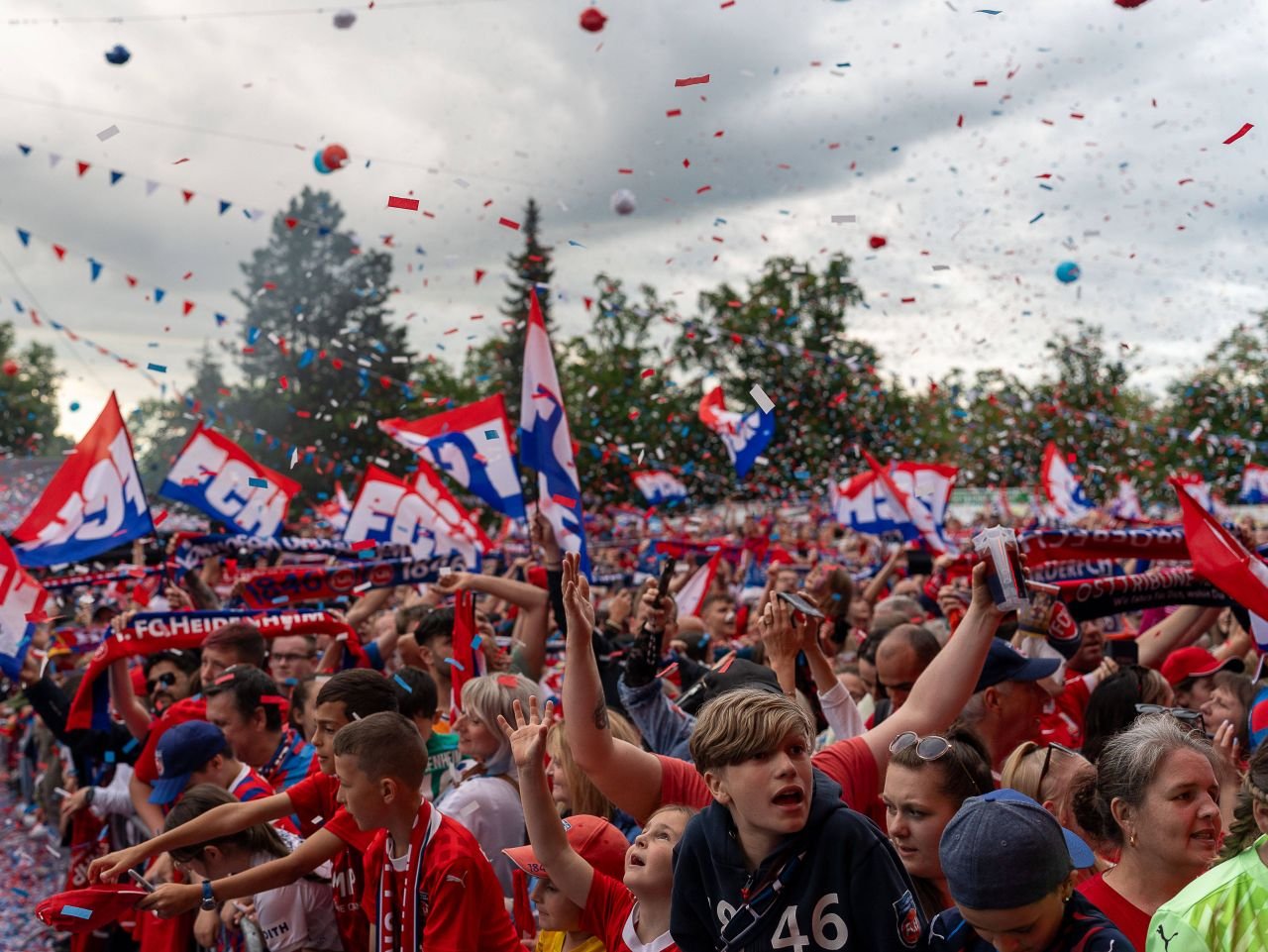 Adevărata revelație din Bundesliga: nou-promovata fondată în 1846, cu același antrenor de 17 ani, e aproape de Europa!_8