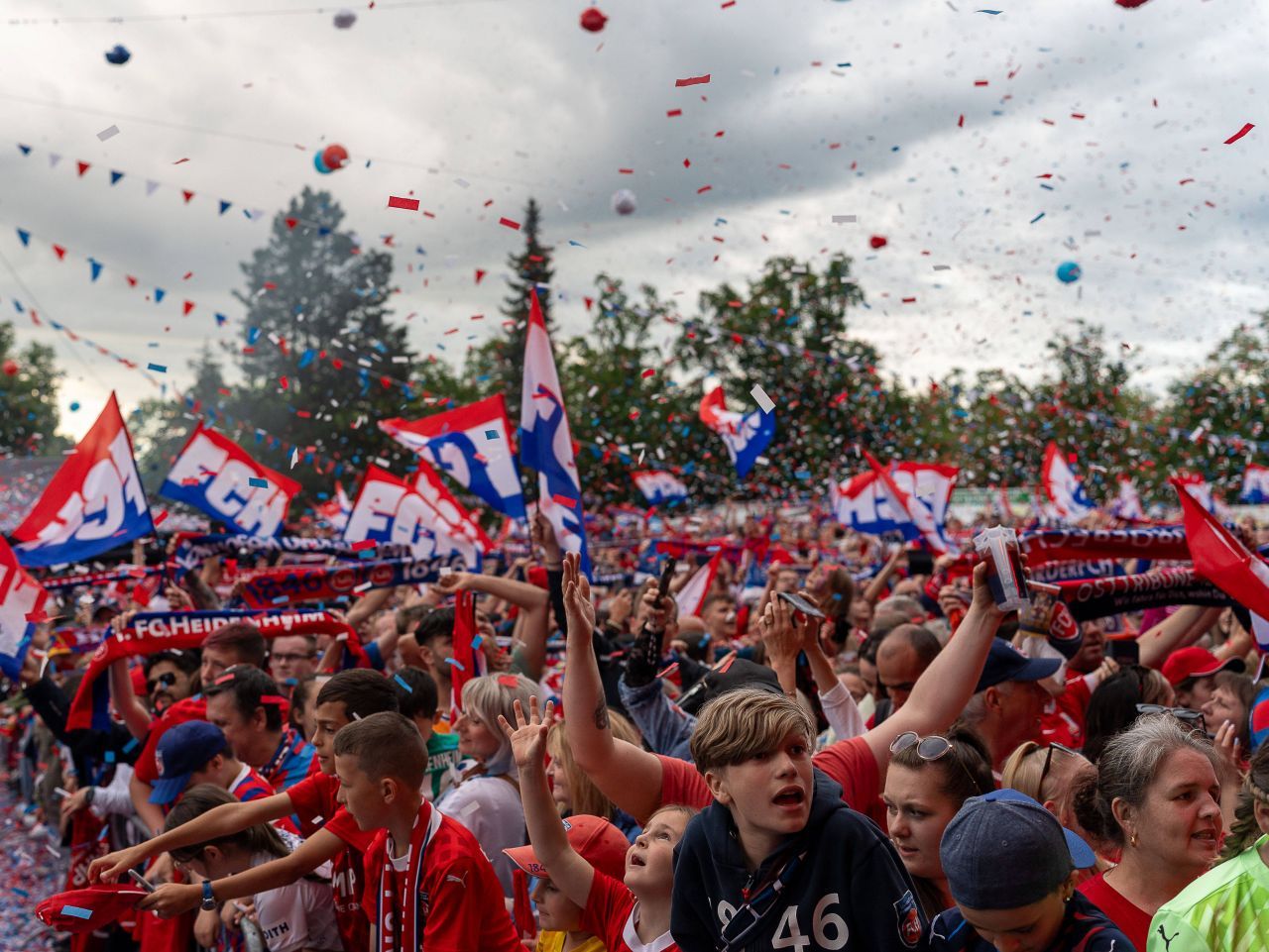 Adevărata revelație din Bundesliga: nou-promovata fondată în 1846, cu același antrenor de 17 ani, e aproape de Europa!_8