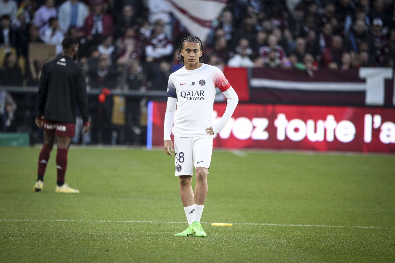 La doar 17 ani, fratele lui Kylian Mbappe e aproape de mutarea carierei! _5