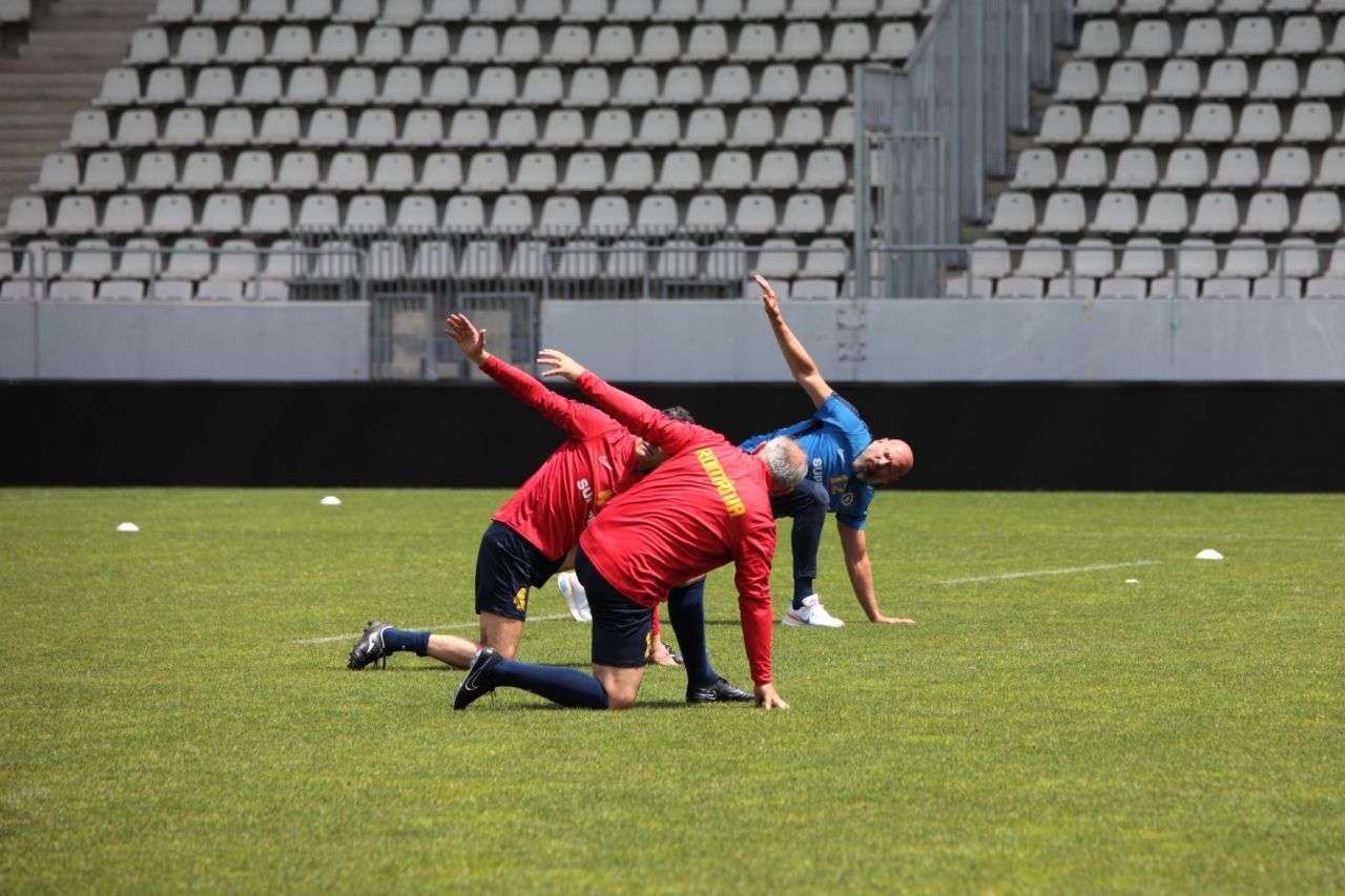 Jucătorii Generației de Aur, în formă fizică tot mai bună. Astăzi au fost vizitați de Mircea Lucescu și Gabi Balint_13