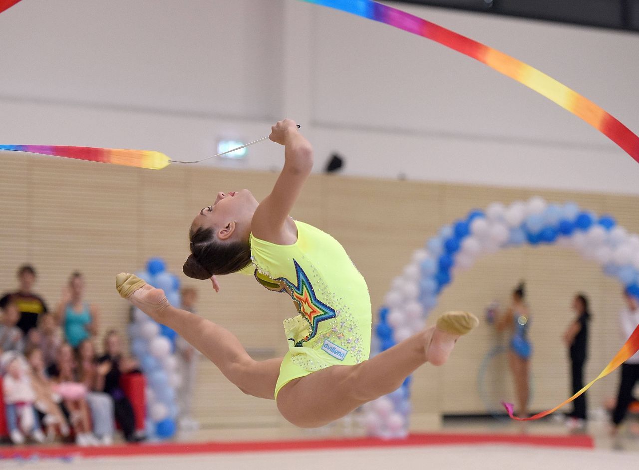 România este campioană europeană la gimnastică ritmică! Minunatele Amalia Lică și Lisa Garac, fără rival_2