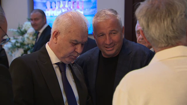 Întâlnire de gradul zero între Dan Petrescu și Ilie Dumitrescu după episodul ”Uit telefonul tău, uită-l și tu pe al meu!”_6