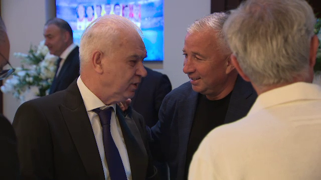 Întâlnire de gradul zero între Dan Petrescu și Ilie Dumitrescu după episodul ”Uit telefonul tău, uită-l și tu pe al meu!”_18