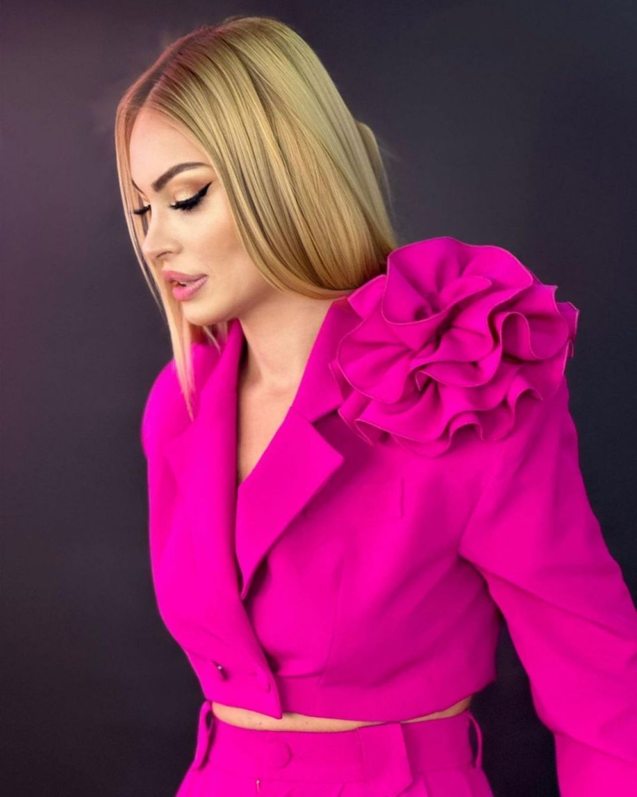 Valentina Pelinel și-a făcut apariția la meciul de adio al Generației de Aur! Cum a fost surprinsă soția lui Cristi Borcea_7