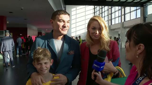 Valentina Pelinel și-a făcut apariția la meciul de adio al Generației de Aur! Cum a fost surprinsă soția lui Cristi Borcea_26