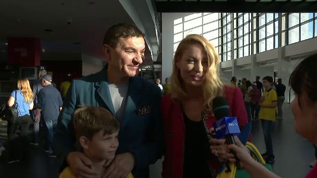 Valentina Pelinel și-a făcut apariția la meciul de adio al Generației de Aur! Cum a fost surprinsă soția lui Cristi Borcea_30