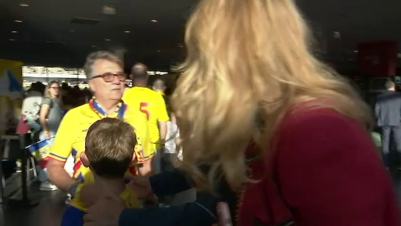 Valentina Pelinel și-a făcut apariția la meciul de adio al Generației de Aur! Cum a fost surprinsă soția lui Cristi Borcea_41