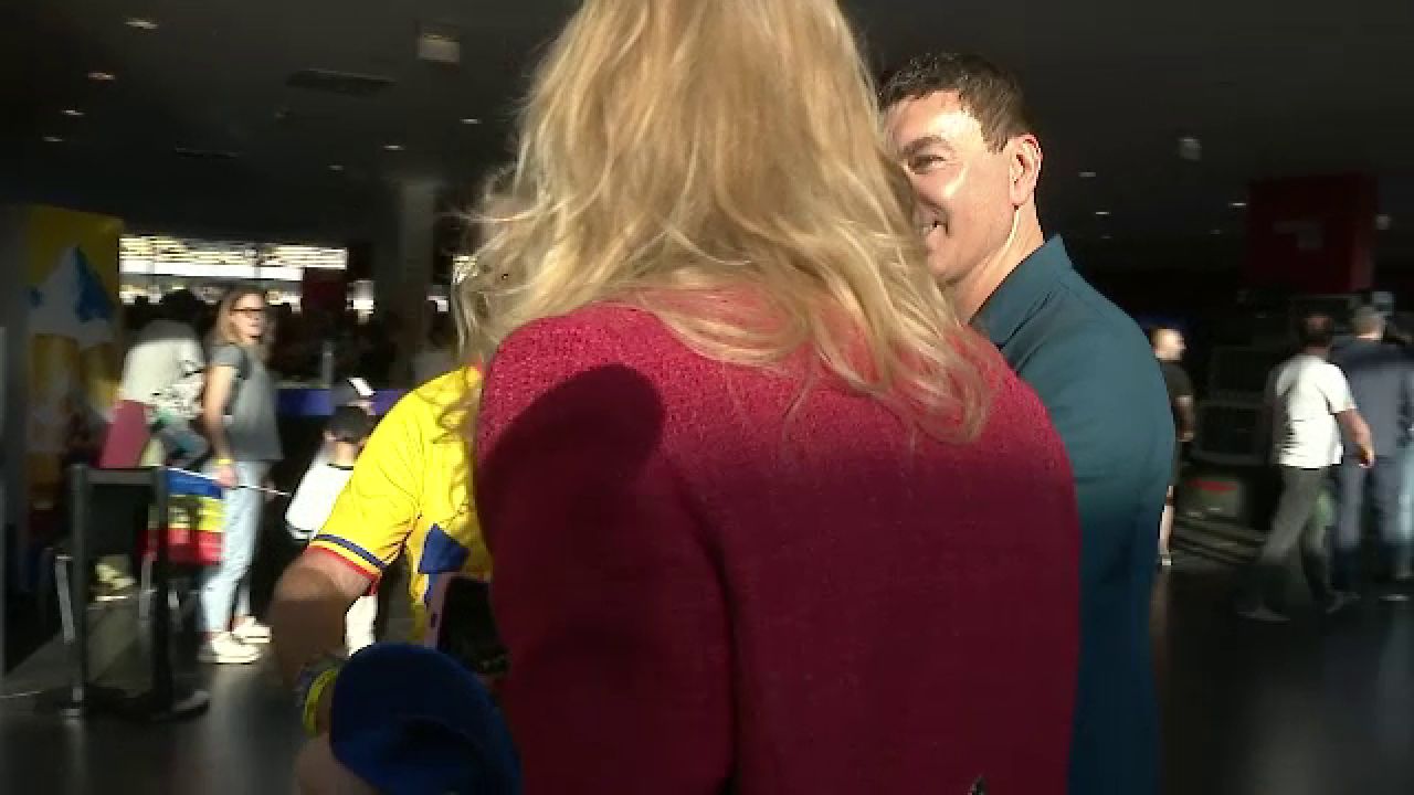 Valentina Pelinel și-a făcut apariția la meciul de adio al Generației de Aur! Cum a fost surprinsă soția lui Cristi Borcea_45