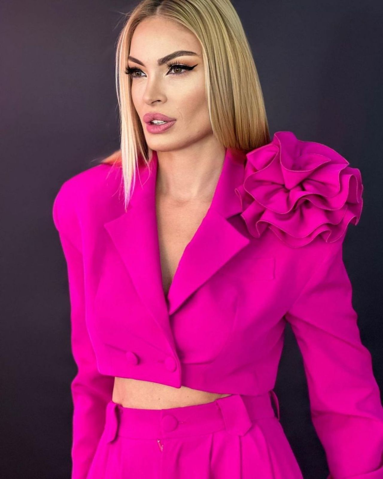 Valentina Pelinel și-a făcut apariția la meciul de adio al Generației de Aur! Cum a fost surprinsă soția lui Cristi Borcea_54
