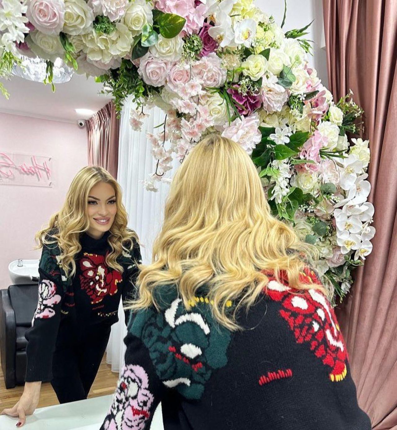 Valentina Pelinel și-a făcut apariția la meciul de adio al Generației de Aur! Cum a fost surprinsă soția lui Cristi Borcea_88