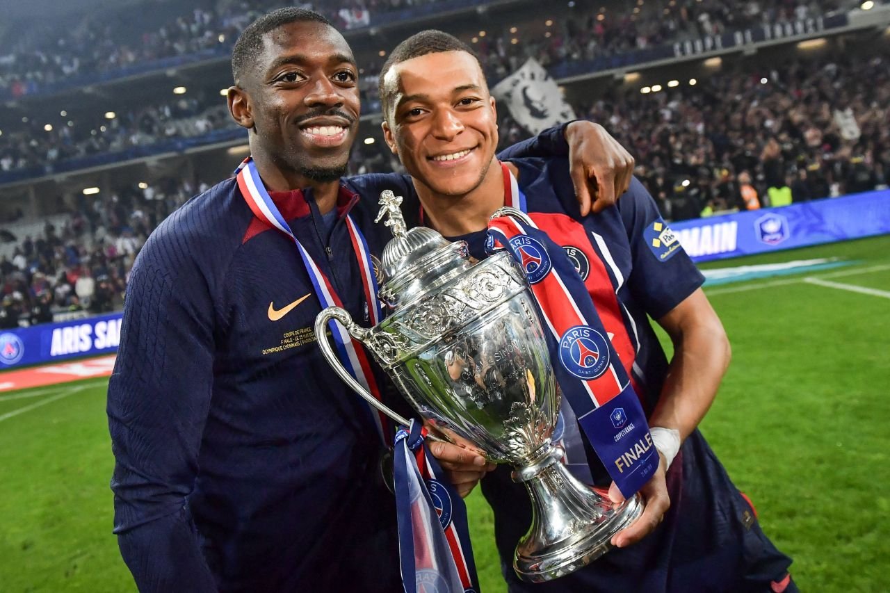 Au revoir, Kylian Mbappe! Ultimul meci jucat de starul francez la PSG, ultimul trofeu câștigat! Președintele Emmanuel Macron, prezent și el_14