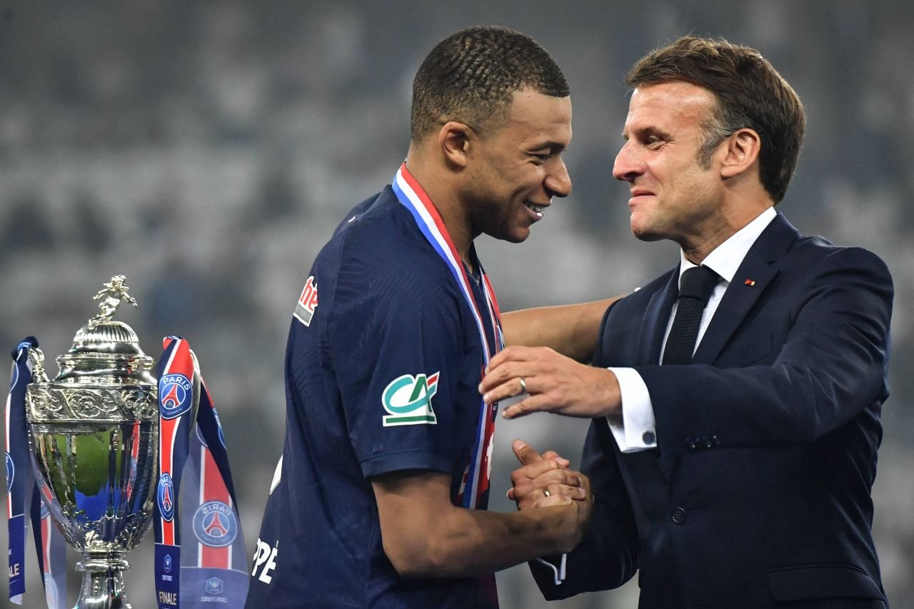 Au revoir, Kylian Mbappe! Ultimul meci jucat de starul francez la PSG, ultimul trofeu câștigat! Președintele Emmanuel Macron, prezent și el_2