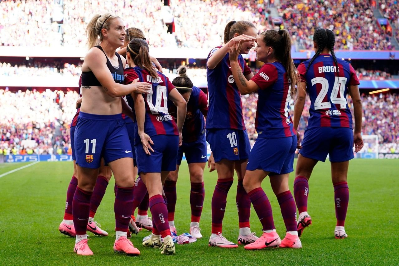 Alexia Putellas și-a dat jos tricoul după ce a marcat în finala Champions League! ”Balonul de Aur” al Barcelonei, fenomenală în prelungiri_3