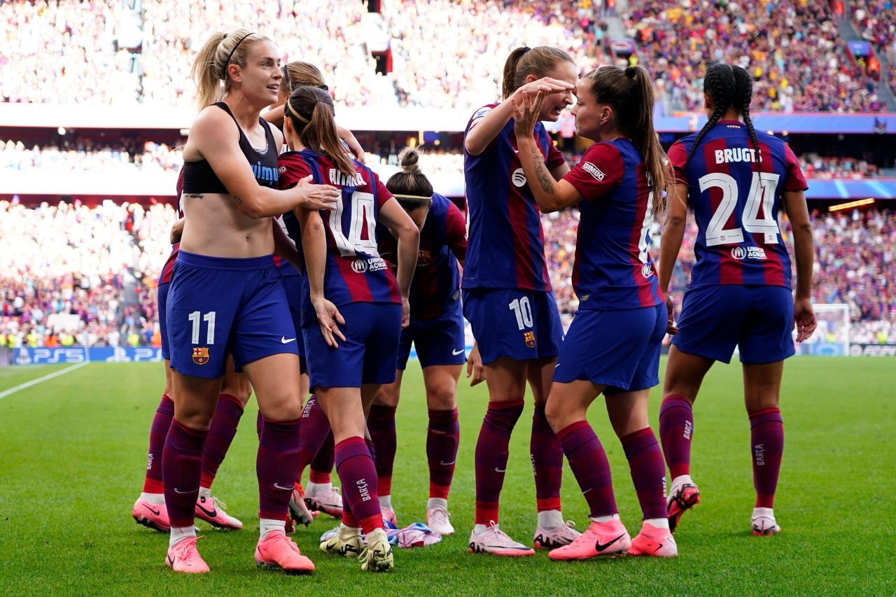 Alexia Putellas și-a dat jos tricoul după ce a marcat în finala Champions League! ”Balonul de Aur” al Barcelonei, fenomenală în prelungiri_3