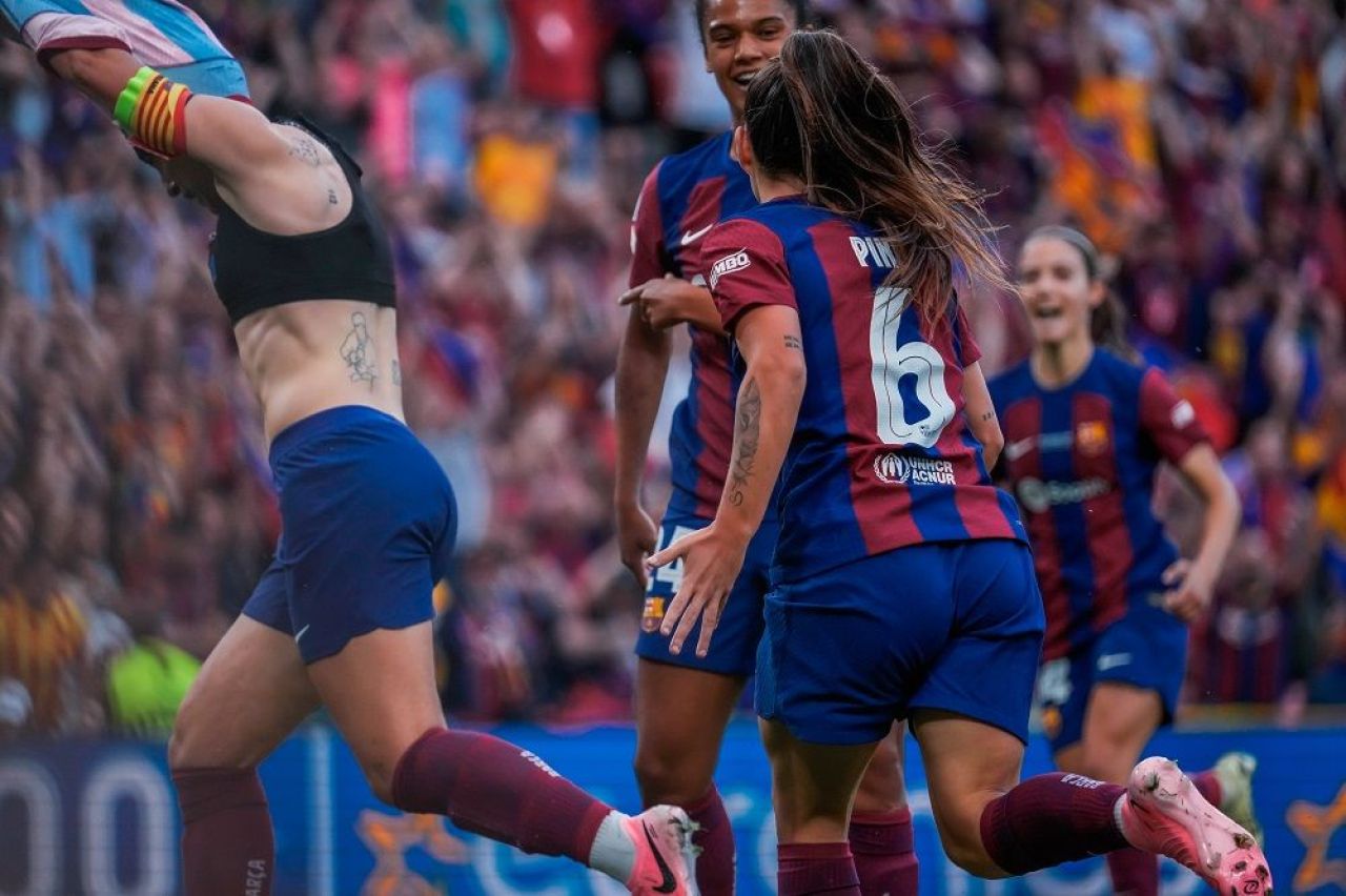 Alexia Putellas și-a dat jos tricoul după ce a marcat în finala Champions League! ”Balonul de Aur” al Barcelonei, fenomenală în prelungiri_13