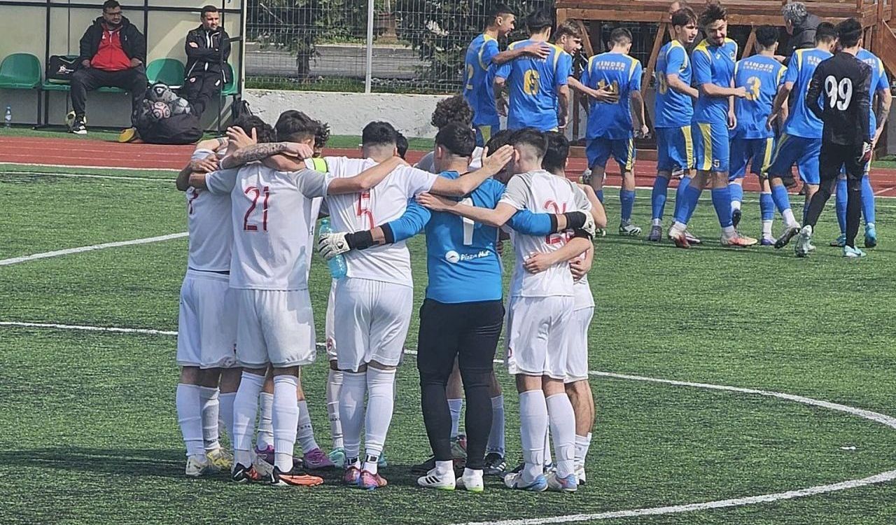 CS FC Dinamo, mașina de 130 de goluri a lui Nicolae Badea, joacă finala play-off-ului Ligii 4 București după 8-1 cu Daco-Getica!_11