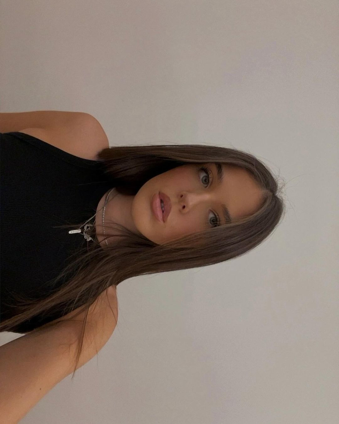 Una mai frumoasă decât cealaltă! Fiicele lui Gică Popescu și Ilie Dumitrescu, apariții spectaculoase la meciul Generației de Aur_25