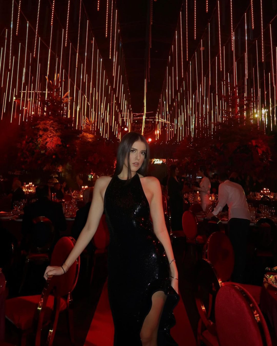 Una mai frumoasă decât cealaltă! Fiicele lui Gică Popescu și Ilie Dumitrescu, apariții spectaculoase la meciul Generației de Aur_32