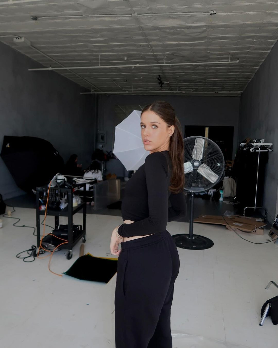 Una mai frumoasă decât cealaltă! Fiicele lui Gică Popescu și Ilie Dumitrescu, apariții spectaculoase la meciul Generației de Aur_39