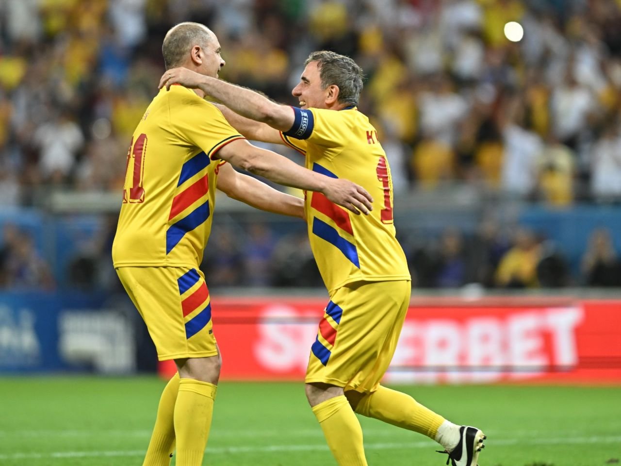 Prețiosul ”Rege”. Cele mai tari imagini cu Gică Hagi de la meciul Generației de Aur_10
