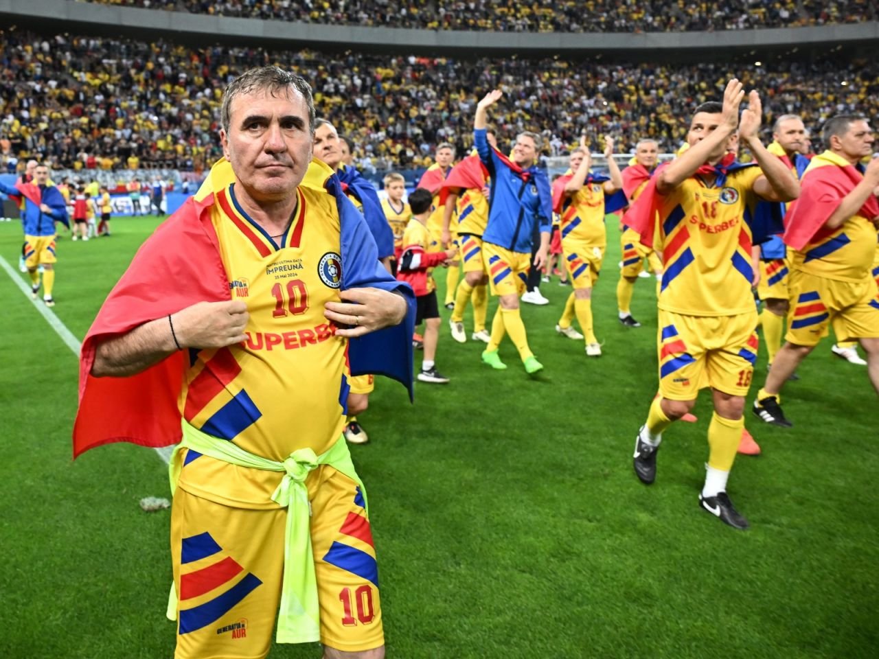 Prețiosul ”Rege”. Cele mai tari imagini cu Gică Hagi de la meciul Generației de Aur_25