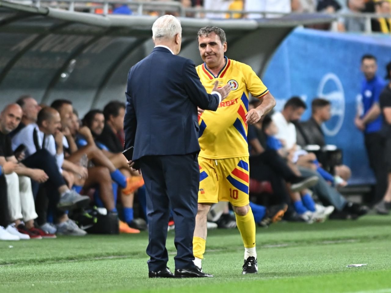 Prețiosul ”Rege”. Cele mai tari imagini cu Gică Hagi de la meciul Generației de Aur_46