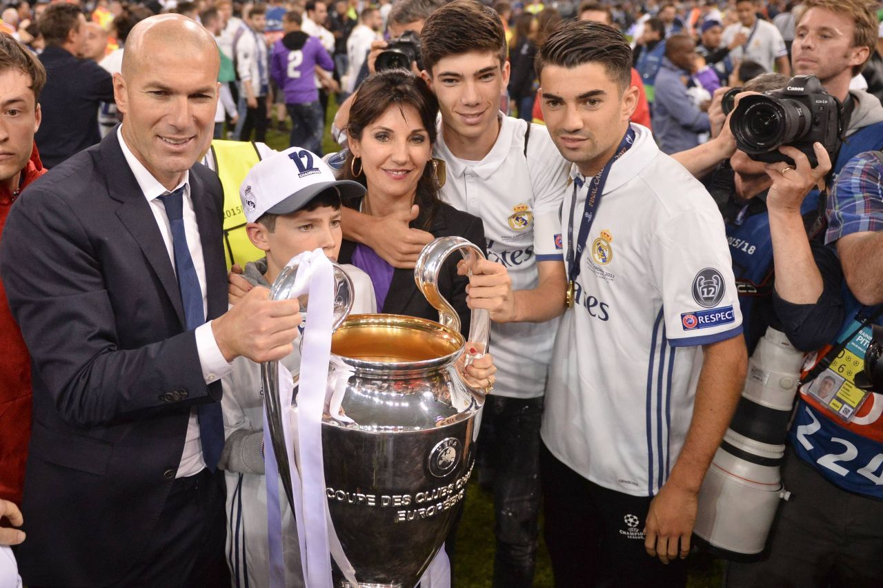 Zidane, OUT de la Real Madrid! O epopee de 23 de ani a familiei se încheie_4