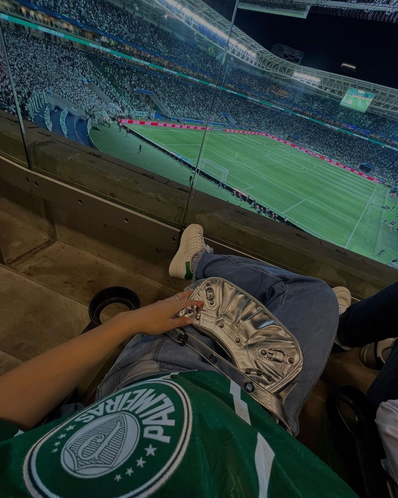 Starul de 17 ani al lui Real Madrid și-a luat adio de la fosta echipă. Petrecere de pomină alături de partenera cu 4 ani mai mare_111
