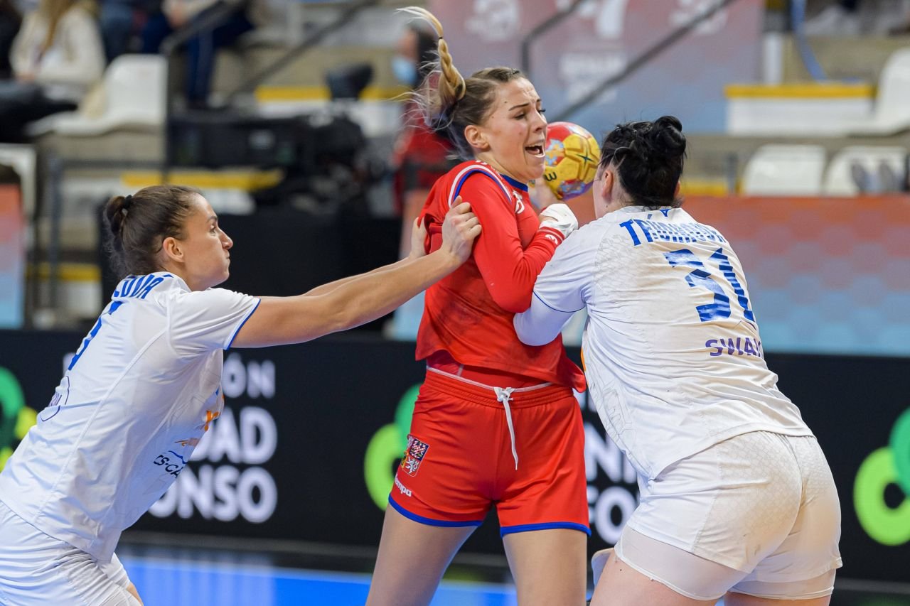 După Daria, vine și Sara! Colecție de super-handbaliste la echipa din Liga Florilor_15