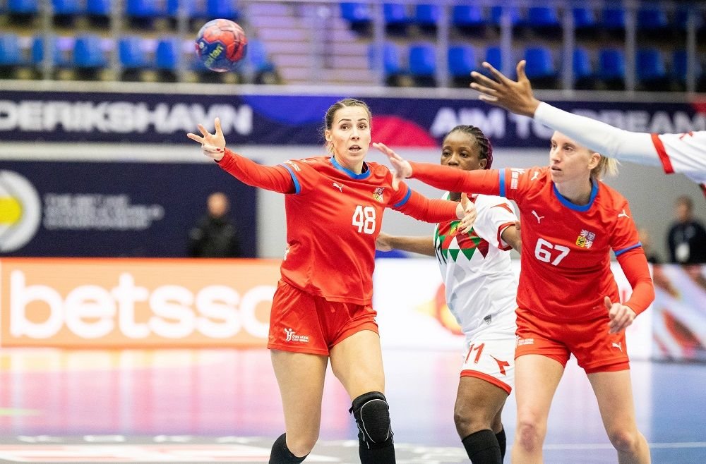 După Daria, vine și Sara! Colecție de super-handbaliste la echipa din Liga Florilor_18