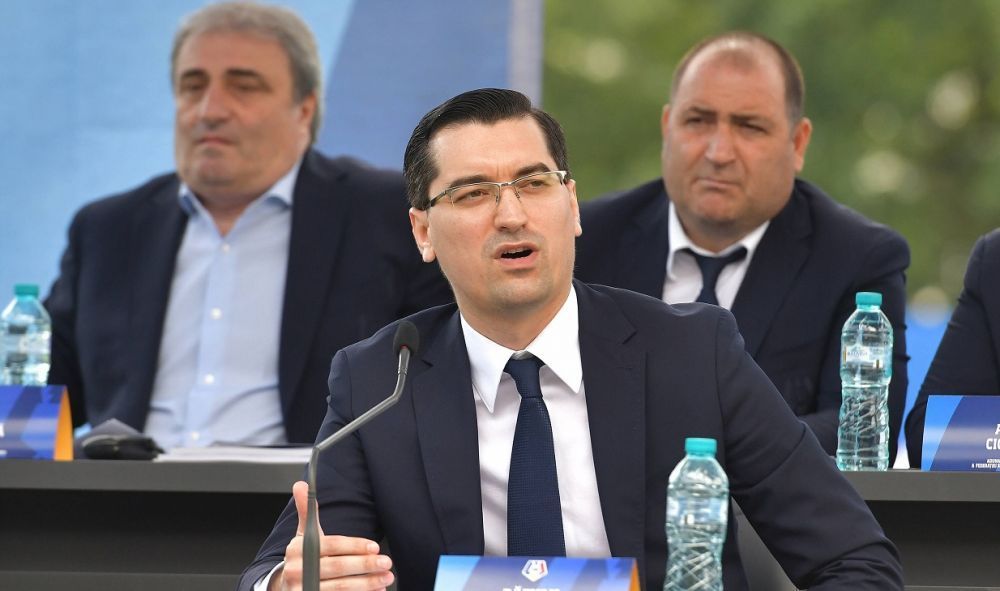 Răzvan Burleanu, dispus să-i facă toate poftele lui Edward Iordănescu pentru a-l convinge să rămână la națională: