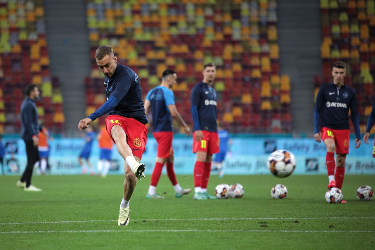 Au sărit din schemă! Trei jucători de la FCSB, out pentru încleștarea cu Petrolul Ploiești_2