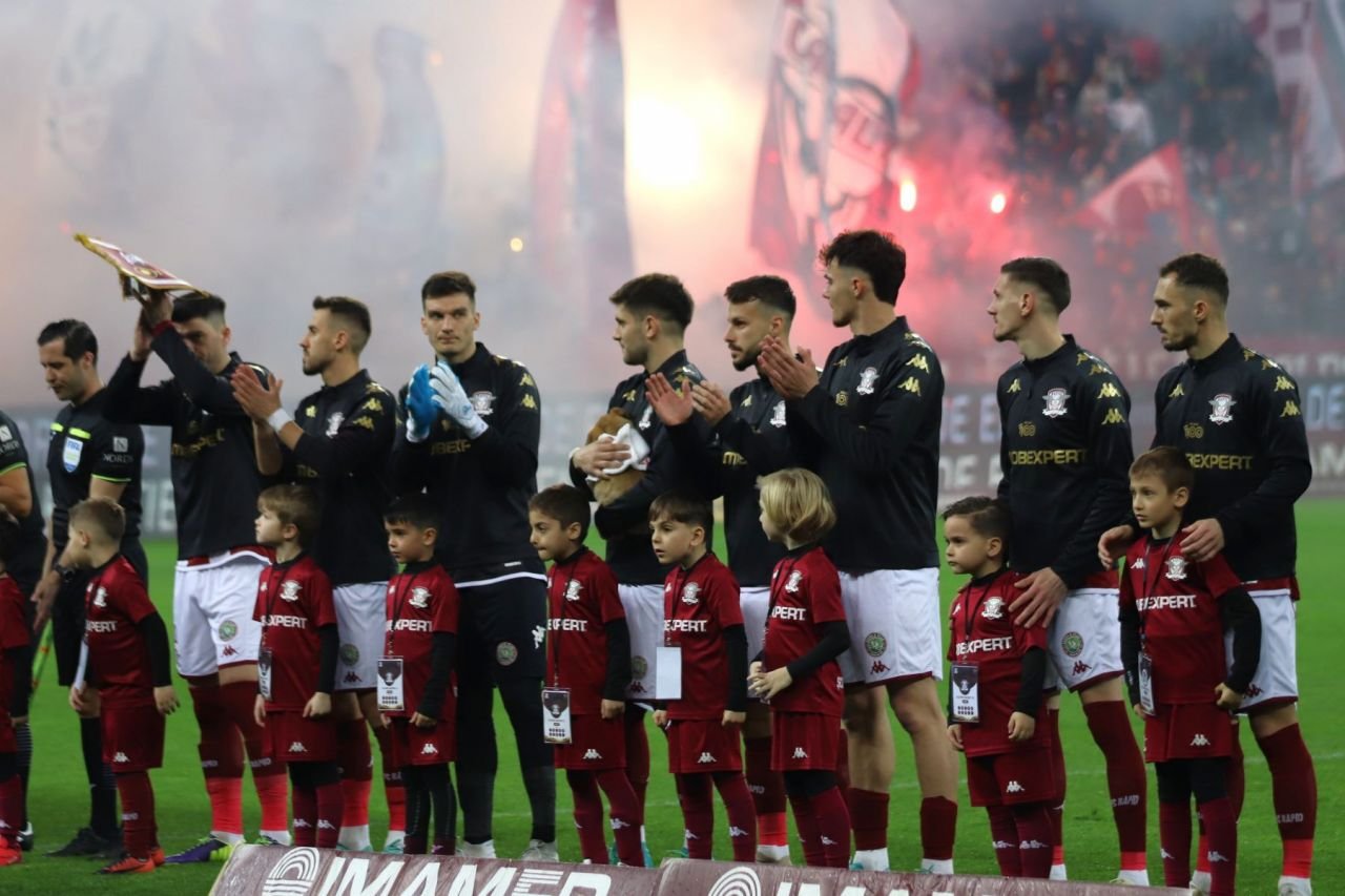 Venirea lui Neil Lennon nu îi impresionează pe toți rapidiștii: 