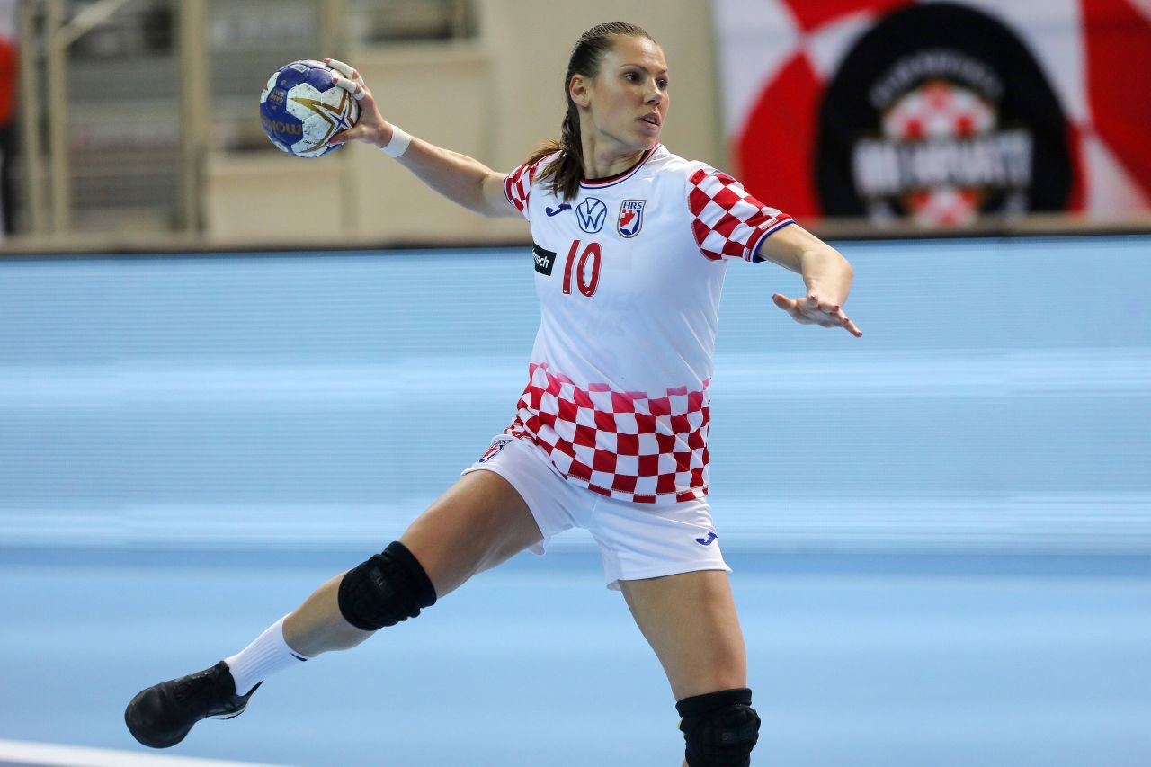 Daria, Sara, și acum Dejana! Ziua și transferul spectaculos pentru echipa din Liga Florilor_11